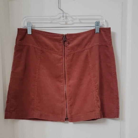 Forever 21 Size 30 Burnt Orange Corduroy Front Zipper Closure A Line Mini Skirt - Picture 1 of 9